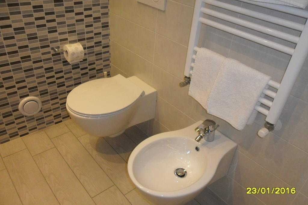 Location Lory Hotel Busto Arsizio Bagian luar foto