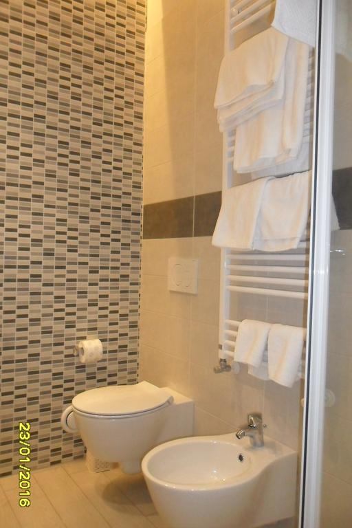Location Lory Hotel Busto Arsizio Bagian luar foto