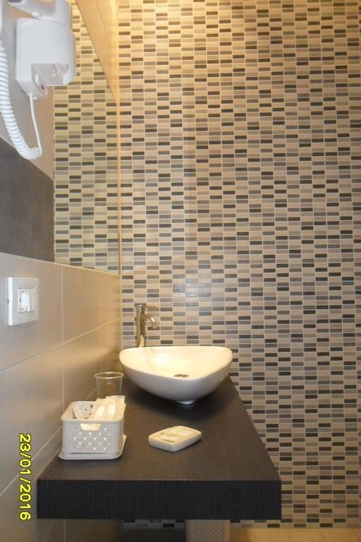 Location Lory Hotel Busto Arsizio Bagian luar foto
