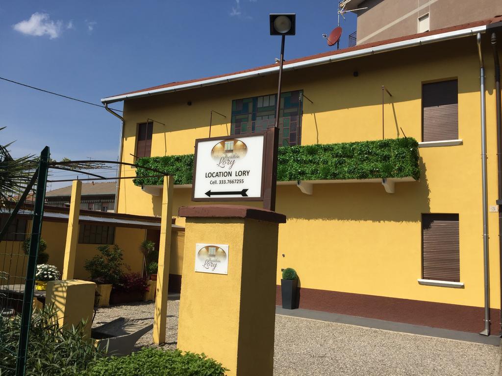 Location Lory Hotel Busto Arsizio Bagian luar foto